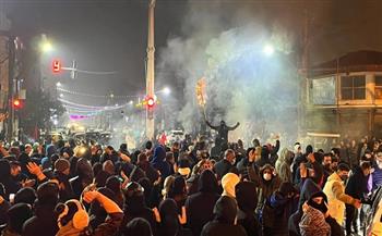 إيران والغرب.. حرب الروايات على وقع الشارع الغاضب