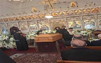 فيروز تودع نجلها الأصغر هلي الرحباني في جنازة مؤثرة بـ بكفيا