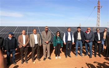 وزيرا التخطيط والزراعة يتفقدان محطة الزهراء للطاقة الشمسية بأسوان