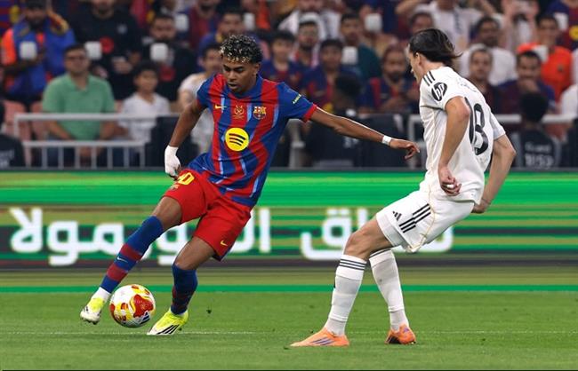 نهائي كأس السوبر الأسباني.. التعادل يفرض نفسه على قمة برشلونة وريال مدريد