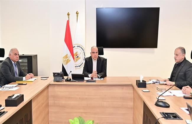 وزير الري يتابع الموقف التنفيذي لمشروع "تحسين نوعية المياه بمصرف كيتشنر"