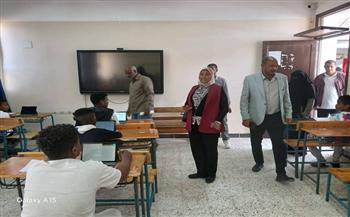 مدير تعليم البحر الأحمر تتفقد لجان الامتحانات بمدن حلايب وشلاتين