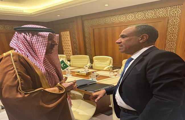 وزير الخارجية يبحث مع نائب وزير الخارجية السعودي العلاقات الثنائية والتطورات الإقليمية