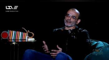 أيمن بهجت قمر: تنازلت عن أجري في تتر "إمام الدعاة" والكتابة عالجتني نفسيًا  