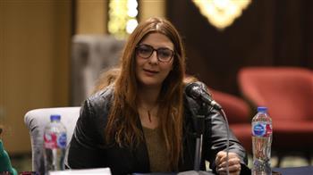 مهرجان المسرح العربي  الـ 16| المخرجة ليلى طوبال: عرض «كيما اليوم» يحاول أن يبني الأمل في عالم يفقد إنسانيته