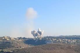 الاحتلال الإسرائيلي يهاجم بنى تحتية لحزب الله ويقصف محيط بلدة كفر حتا بجنوب لبنان
