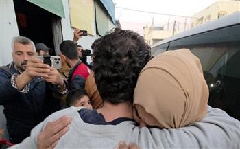 غزة: وصول 12 أسيرًا محررًا إلى مستشفى شهداء الأقصى عبر الصليب الأحمر