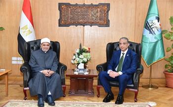 محافظ الفيوم يبحث مع رئيس جامعة الأزهر مجالات التعاون المشترك