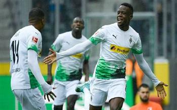 بوروسيا مونشجلادباخ يفوز على أوجسبورج برباعية نظيفة في الدوري الألماني