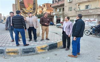 رئيس مدينة طهطا بسوهاج يتابع استمرار تمهيد وتسوية الطرق في القرى