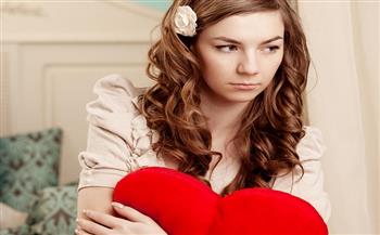 لحماية قلبك من الصدمات العاطفية.. اتبعي هذه النصائح