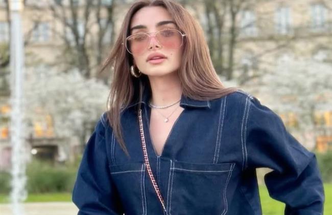 إطلالة جذابة لهنا الزاهد 