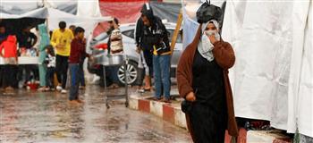 المنخفض الجوي الأخير يفاقم من معاناة السكان والنازحين بقطاع غزة