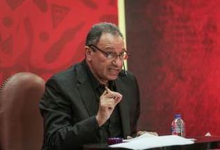 لمتابعة حالته الصحية.. الخطيب يطير إلى فرنسا في رحلة علاجية