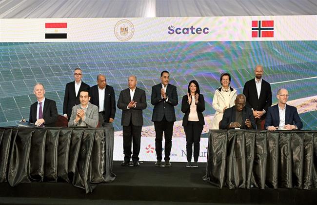 رئيس الوزراء يشهد توقيع اتفاقيات التمويل المبدئية لمشروع «ڤالي للطاقة المستدامة – Energy Valley» 