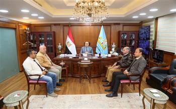 محافظ كفرالشيخ يناقش موقف تنفيذ مشروعات مياه الشرب والصرف الصحي