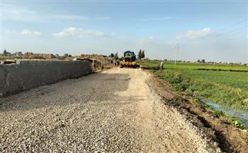 محافظ كفرالشيخ يتابع مبادرات تأهيل الطرق والنقل والخدمات العامة بالحامول
