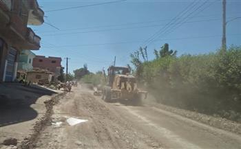 محافظ كفرالشيخ: تسوية وتمهيد 5 طرق بمداخل القرى التابعة للمركز والمدينة لتحسين الحركة المرورية
