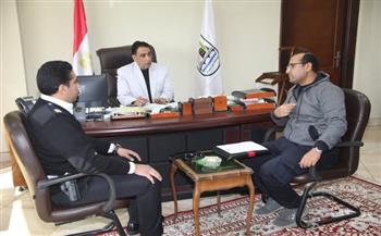 السكرتير العام المساعد يعقد اجتماعاً  باللجنة المختصة بفحص السيارات المُفرج عنها لذوي الإعاقة 