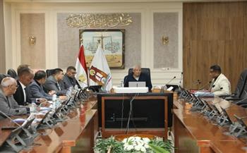 محافظ الوادي الجديد يترأس لجنة اختبار المتقدمين لوظيفة مدير عام الشئون الهندسية بالخارجة 