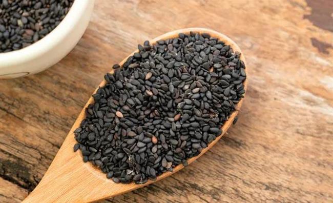 فوائد صحية لاضافة السمسم الأسود لنظامك الغذائي.. تعرفي عليها