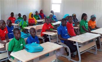 نيجيريا تعيد فتح بعض المدارس في الشمال متحدية تهديدات الخطف