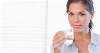لعلاج احتباس السوائل .. اشرب الماء وتناول الخضروات