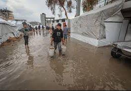 «حماس»: البرد والحصار يفاقمان الإبادة الجماعية ونطالب بتحرك دولي عاجل لإغاثة سكان غزة