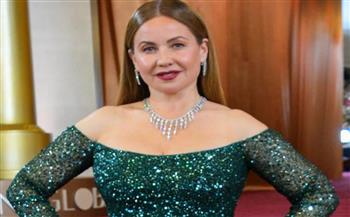 ريا أبي راشد بتصميم براق في الـ Golden Globes