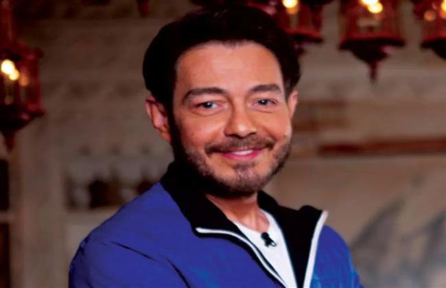 أحمد زاهر يوجه رسالة لـ ابنته ليلى وعمرو وهبة بسبب «لعبة وقلبت بجد»