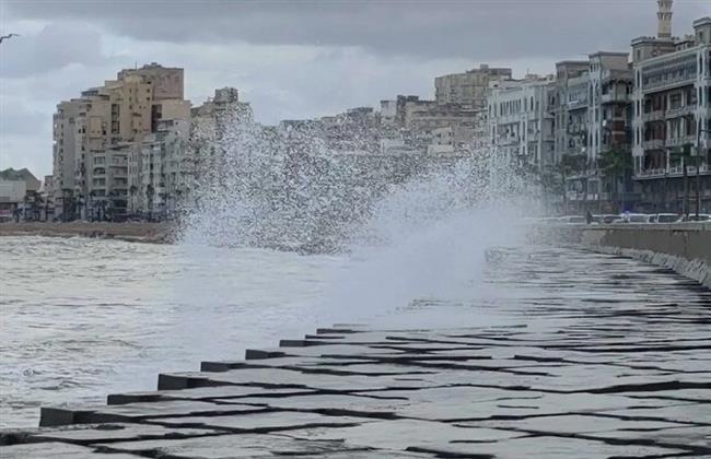 نوة الفيضة الكبرى تضرب الإسكندرية بأمطار واضطراب الأمواج.. متي تنتهي؟ وجدول نوات 2026