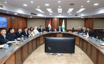 محافظ الجيزة يلتقي وفد من رجال الأعمال والمستثمرين الصينيين لبحث تعزيز التعاون في المنطقة الصناعية 