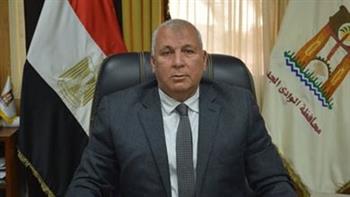 محافظ الوادي الجديد يؤكد أهمية فتح آفاق تسويقية جديدة للتمور إقليميًا ودوليًا