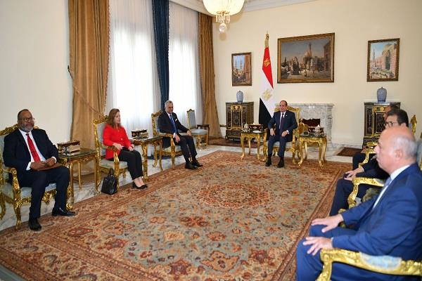 الرئيس السيسي يؤكد تقديره لحرص نظيره الأمريكي على إنهاء الحرب في السودان