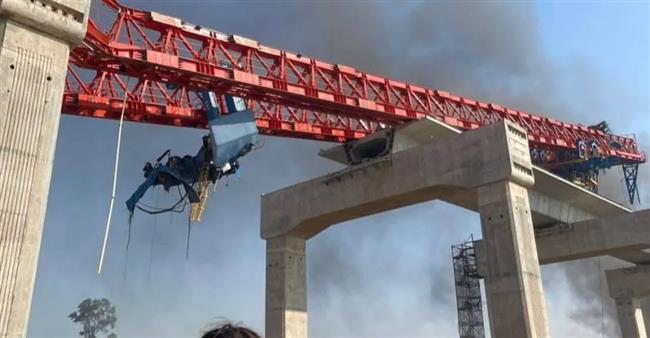 مصرع وإصابة 102 شخص عقب سقوط رافعة بناء على قطار ركاب شمال شرقي تايلاند