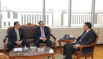 التمثيل التجاري ينسق مع الهيئة المصرية للشراء الموحد لتعزيز الصناعات الطبية المحلية