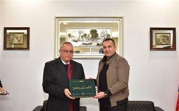 رئيس جهاز العلمين يستقبل مدير مكتبة الإسكندرية لدراسة إنشاء مقر بمدينة العلمين الجديدة