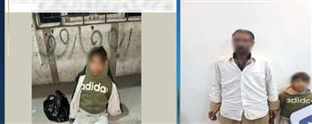 ضبط أب ترك طفله في الشارع لاستغلال المارة في المنيا 