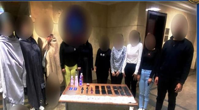 الأجهزة الأمنية تضبط 9 متهمين بممارسة أعمال منافية للآداب في الشيخ زايد