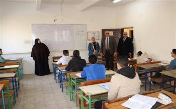 محافظ القليوبية يتفقد انطلاق امتحانات الشهادتين الابتدائية والإعدادية (الأزهرية) والإعدادية العامة