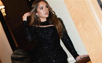 الأسود عنوان أحدث إطلالة لرنا رئيس