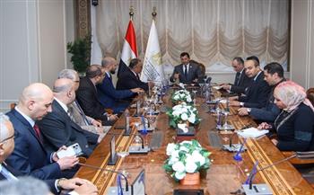 وزير الشباب والرياضة يؤكد دعم الدولة الكامل لتطوير كرة السلة