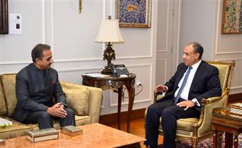 وزير الخارجية يستقبل وزير الدولة للشئون الخارجية الهندي لبحث تعزيز العلاقات الثنائية 