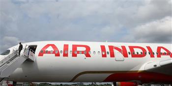 طائرة هندية تصطدم بجسم غريب وسط الضباب