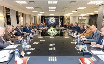 وزيرا الإنتاج الحربي والإسكان يتابعان الموقف التنفيذي لمشروعات مبادرة حياة كريمة