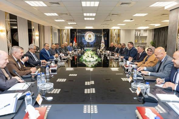 وزيرا الإنتاج الحربي والإسكان يتابعان الموقف التنفيذي لمشروعات مبادرة حياة كريمة