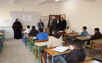 محافظ القليوبية يتفقد انطلاق امتحانات الشهادتين الابتدائية والإعدادية (الأزهرية) والإعدادية العامة