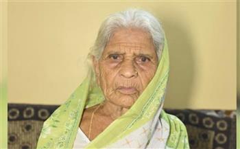 قبل حرق جثمانها.. معمّرة هندية تعود من الموت لتحتفل بعيد ميلادها