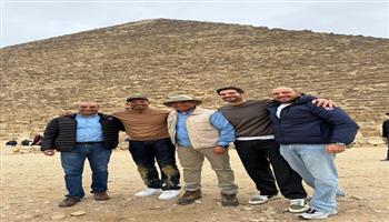 الممثل العالمي ويل سميث يزور أهرامات الجيزة خلال إجازته في مصر 