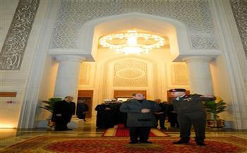 مؤسسة دينية متكاملة.. الرئيس السيسي يتفقد مسجد العزيز الحكيم بالمقطم فور وصوله